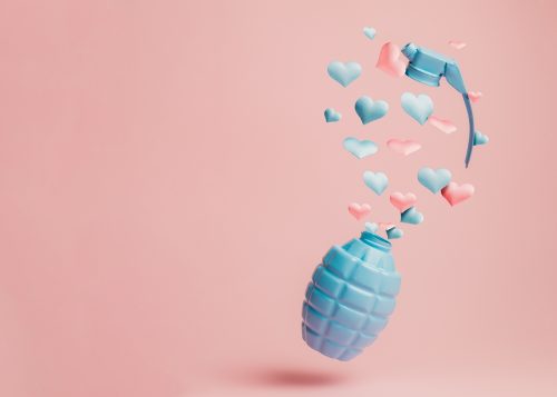 Σε έχει ερωτευτεί ή σου κάνει love bombing;