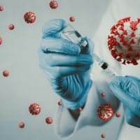 Covid-19: Tι αλλάζει για τα εμβόλια σε υγιή άτομα