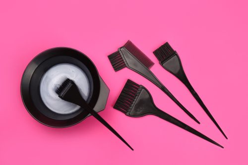 Μαλλιά: 3 hacks για να αφαιρέσετε εύκολα τη βαφή