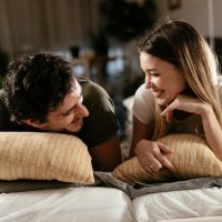 Η απλή ερώτηση που μειώνει τις συγκρούσεις στη σχέση