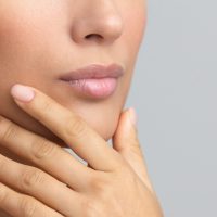 Naked manicure: Το εύκολο mani που μπορείτε να κάνετε στο σπίτι