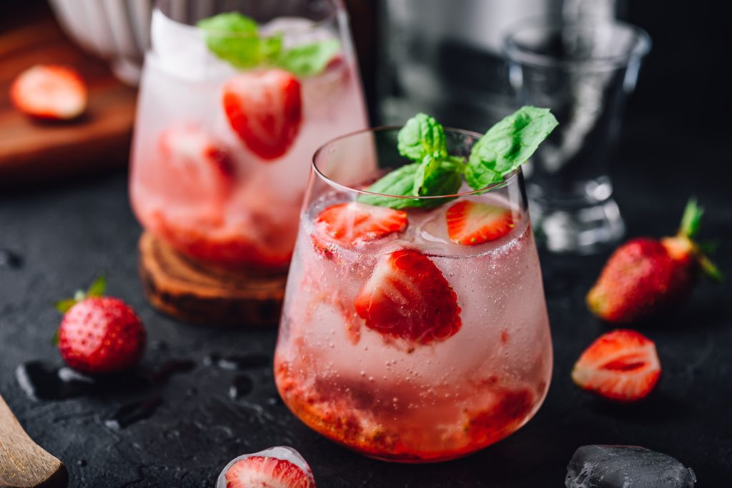 Το mocktail με φράουλες που θα κάνετε όλο το καλοκαίρι