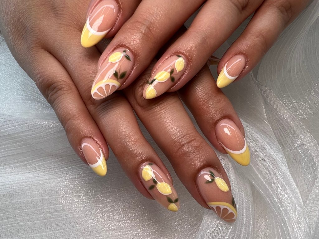 7 υπέροχα nail designs για τις πρώτες καλοκαιρινές αποδράσεις