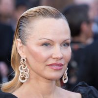 Pamela Anderson: Μάθαμε τη συνταγή της για το dip με αγκινάρα