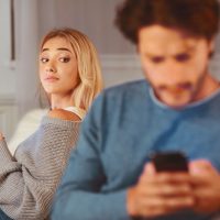 Social media: Πόσο μπορεί να πληγώσει ένα «αθώο» like;