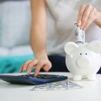 Οι αισιόδοξοι αποταμιεύουν περισσότερα χρήματα;
