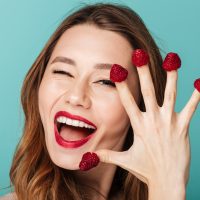 Fruit Skin Manicures: Η τάση που θα κυριαρχήσει όλο το καλοκαίρι