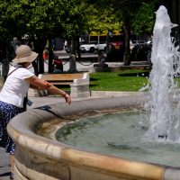 Καιρός: Παρασκευή με ζέστη και ανέμους– Δροσίζει το Σαββατοκύριακο