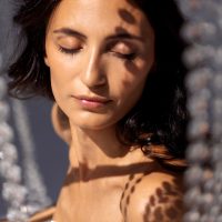 Summer glow: 3 τρόποι για να αποκτήσετε ηλιοκαμένη λάμψη στο πρόσωπο