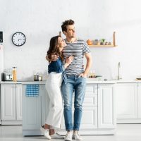 Pocketing: Το σημάδι ότι δεν σε βλέπει σοβαρά