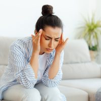 Όταν η ημικρανία μας «κλείνει» στο σπίτι – Πώς το διαχειριζόμαστε;