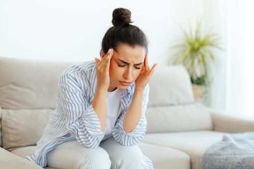Όταν η ημικρανία μας «κλείνει» στο σπίτι – Πώς το διαχειριζόμαστε;