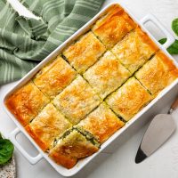 Σπανακόπιτα με κρούστα καλαμποκιού