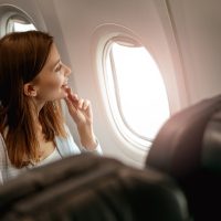 Ταξίδι με αεροπλάνο; Η απλή συμβουλή υγείας που θα αλλάξει τα πάντα!
