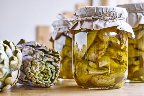 Τρυφερές αγκινάρες τουρσί