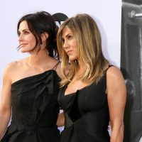 Άνιστον – Κοξ: 30 χρόνια… Φιλαράκια!