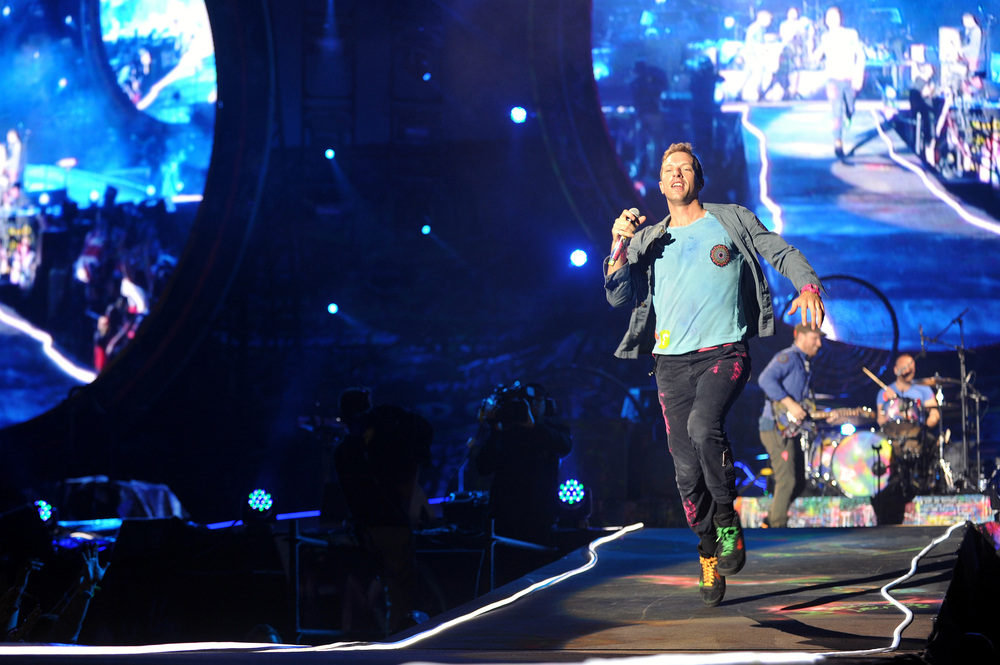 Coldplay: Σε διαθεσιμότητα τέθηκε ο άπιστος CEO που «πιάστηκε» από την kiss cam στη συναυλία