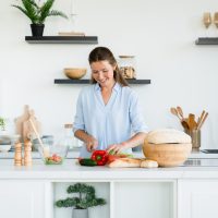 Τι καθυστερεί τη γήρανση και προλαμβάνει τις χρόνιες ασθένειες, σύμφωνα με νέα έρευνα;