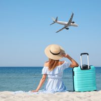 Homesickness: Πώς αντιδρά το σώμα και το μυαλό μας στη νοσταλγία για το σπίτι μας;