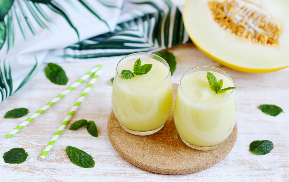 Smoothie πεπόνι με μαστίχα και δυόσμο