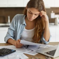 Worry time: Η 15λεπτη συνήθεια που θα απαλύνει την οικονομική ανησυχία