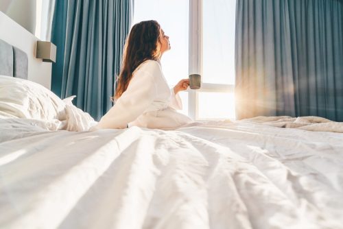 Sunshine guilt: Γιατί οι ενοχές της ξεκούρασης πολλαπλασιάζονται το καλοκαίρι;
