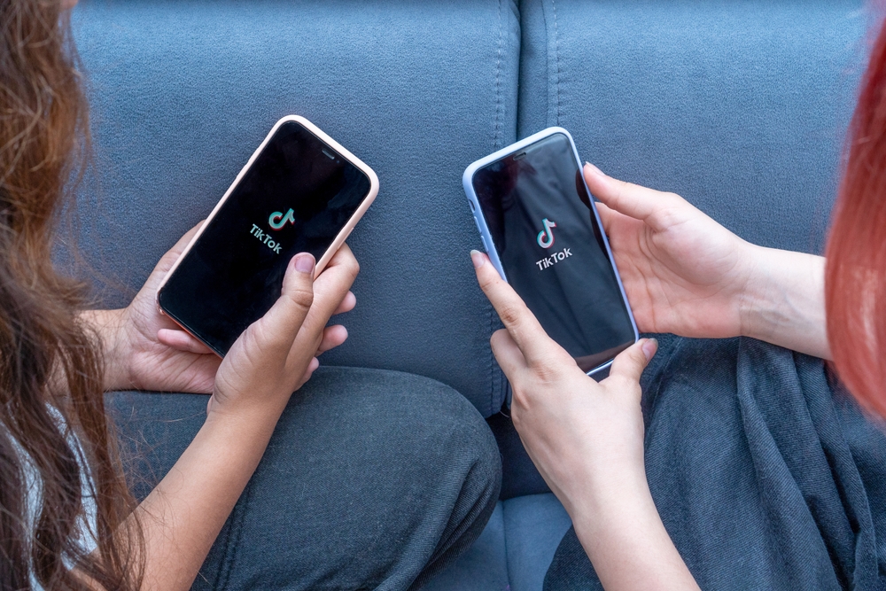 Το TikTok γίνεται ταξιδιωτικός πράκτορας; To 43 % των νέων το συμβουλεύεται