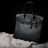 Η πρώτη Birkin της Hermès πωλήθηκε για 8,6 εκατ. ευρώ