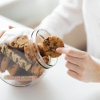Cookie jarring: Μήπως είμαστε το συναισθηματικό του σνακ;
