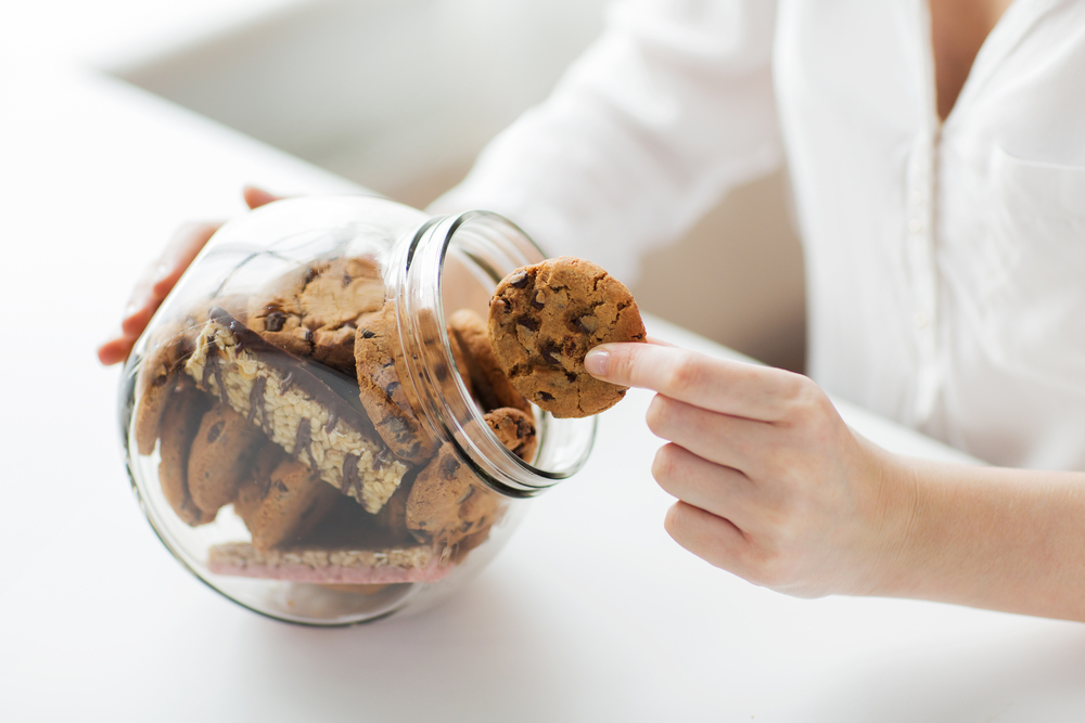 Cookie jarring: Μήπως είμαστε το συναισθηματικό του σνακ;