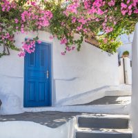 Δύσκολες οι διακοπές – Σε εξοχικά συγγενών και φίλων