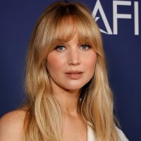 Boho haircut: Το κούρεμα που θα δούμε πολύ αυτό το φθινόπωρο