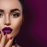 Eggplant nails: Το πιο in mani trend του φθινοπώρου