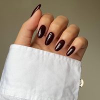 Fall nails: Οι αποχρώσεις που θα σας χαρίσουν το πιο cozy φθινοπωρινό μανικιούρ