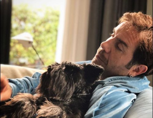 Γιώργος Μαζωνάκης: Πέθανε η σκυλίτσα του Αρίθα – Η ψυχολογική του κατάσταση