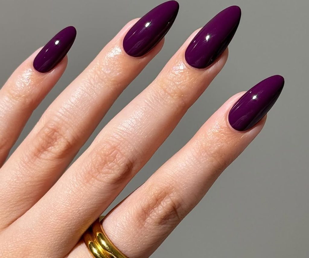 September inspo: Αυτά είναι τα πιο hot nail colors του μήνα!