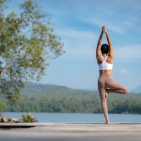 Yoga: Η ρυθμική αναπνοή συνδέεται με βαθιά χαλάρωση