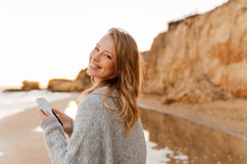 Toasted beige: Το hair color που είναι σούπερ για το φθινόπωρο