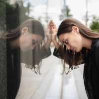 Όταν η απογοήτευση γίνεται συνήθεια: Πώς αλλάζει τον εγκέφαλο;