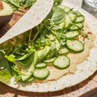 Wrap με αγγούρι και χούμους