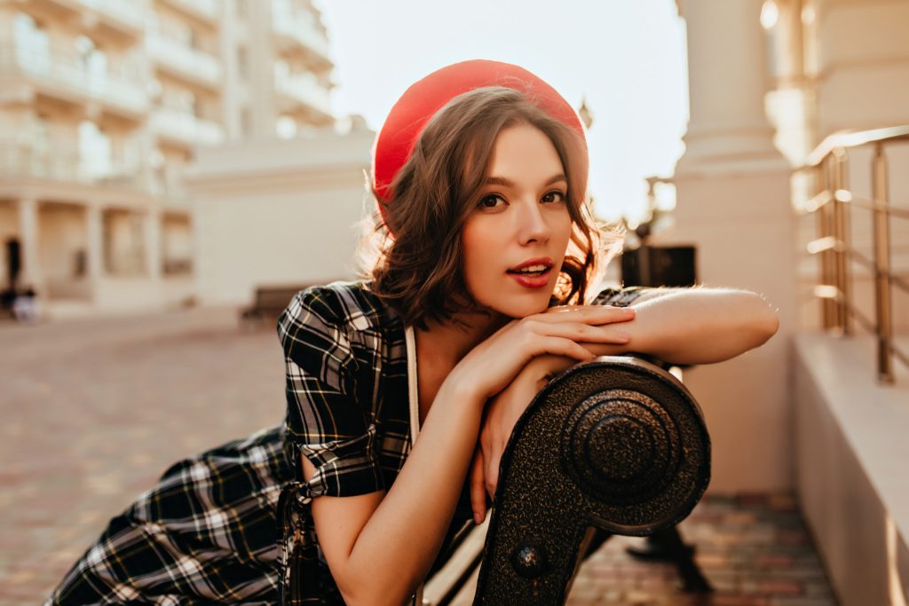 French beauty: Δύο Γαλλίδες beauty experts αποκαλύπτουν τα μυστικά ομορφιάς τους
