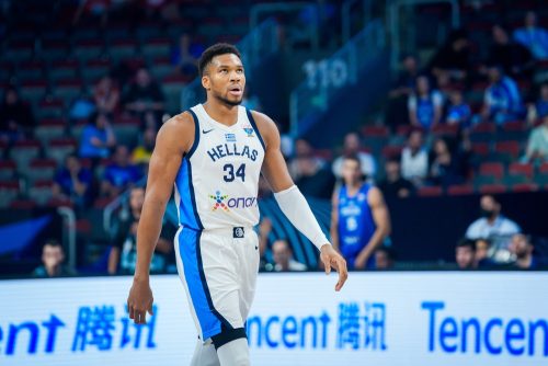 Γιάννης Αντετοκούνμπο: Το ψηλότερο… μίνιον στον κόσμο