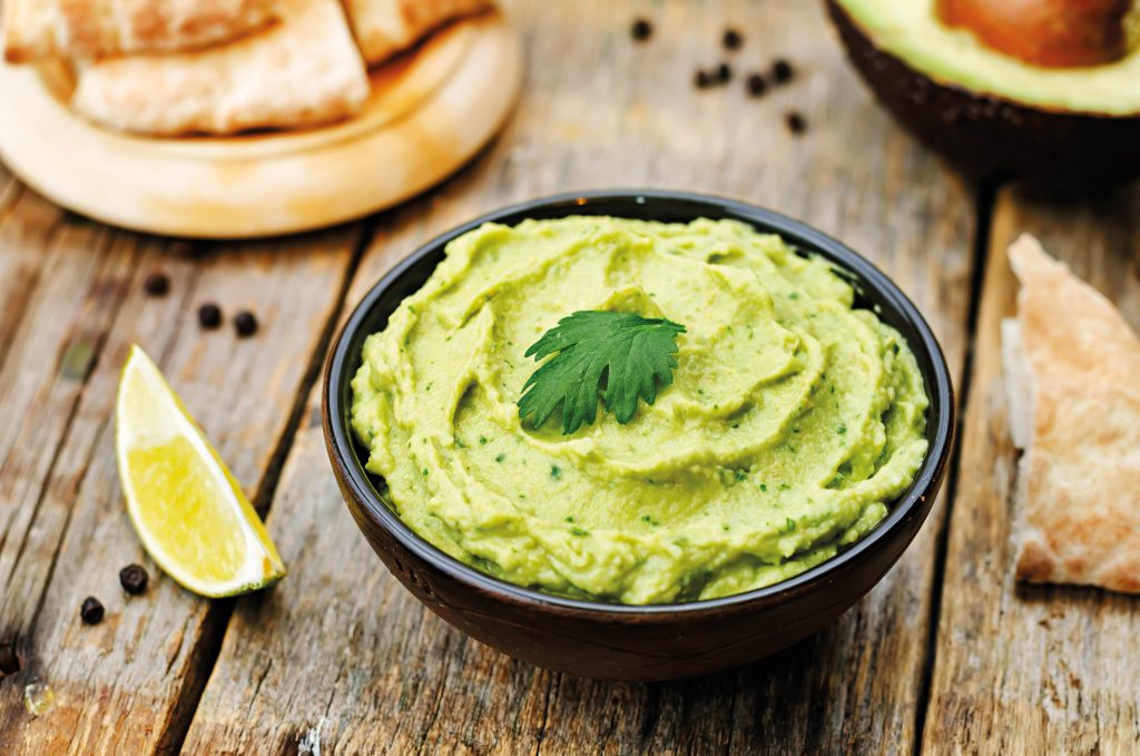 Κρεμώδες και δροσερό χούμους με αβοκάντο