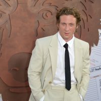 Τζέρεμι Άλεν Γουάιτ: Στα 34 του και με καριέρα στο Χόλιγουντ, πήρε επιτέλους το απολυτήριο λυκείου