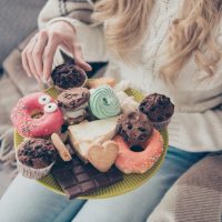 Comfort food και πόνος: Όταν η ανακούφιση γίνεται ρίσκο