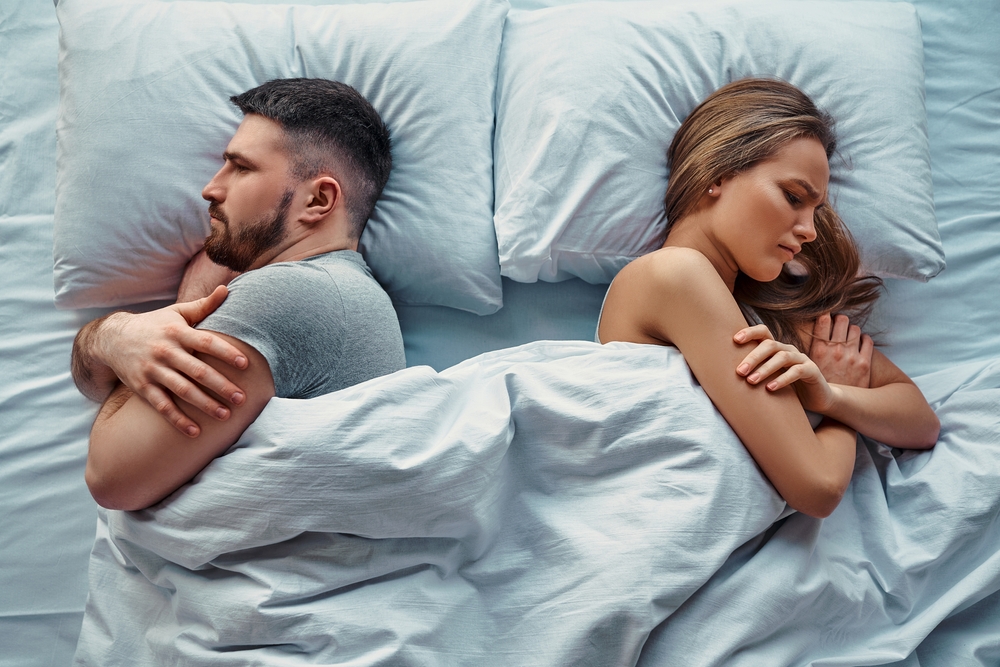 Μετά από έναν τσακωμό…είναι τελικά καλή ή κακή ιδέα να κοιμηθείτε θυμωμένοι;