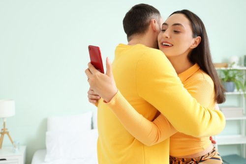 Η πολυγαμία υπό νέο πρίσμα: Ούτε αθώα ούτε επιζήμια, λένε οι έρευνες