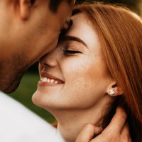 Το πρώτο φιλί στον κόσμο: Επιστήμονες προσδιόρισαν την προέλευσή του