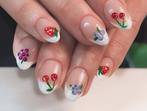 Γαλλικό μανικιούρ με print: Τα nail designs που αξίζει να δοκιμάσετε