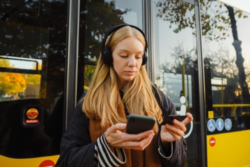 Gen Z: Θεωρεί τα μετρητά… κριντζ!